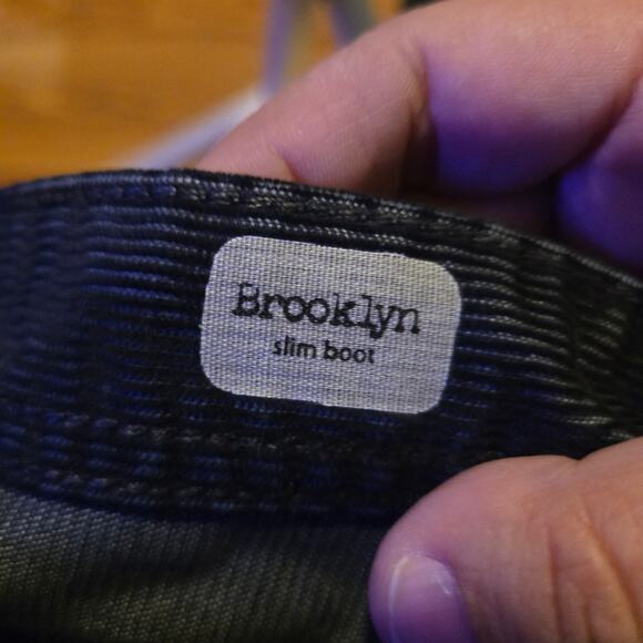 AG Brooklyn Slim Boot Corduroy Jeans 32 Made in USA - Picture 5 of 8
